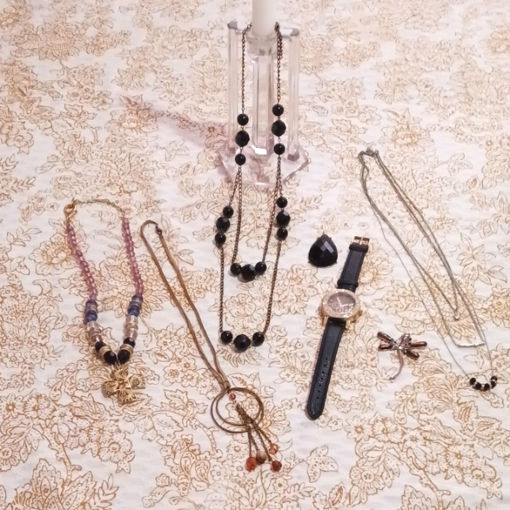 4 Necklace & Elegant watch Set